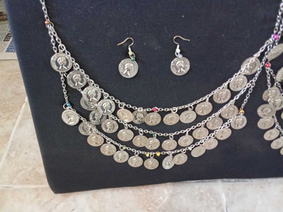 Комплект колие- пендари с обеци