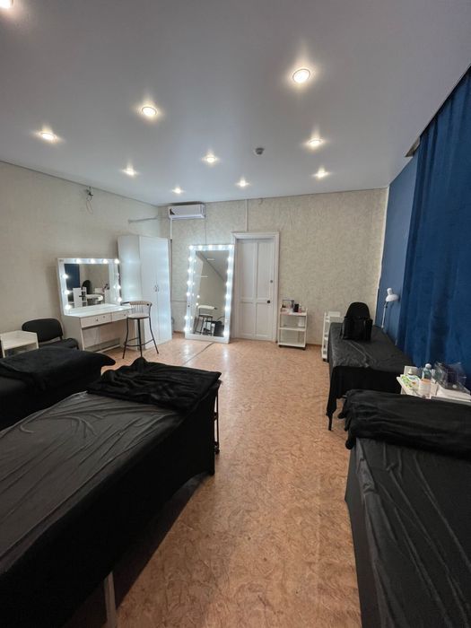 Кушетка срочно на пол ставку