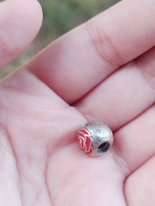 Talisman pandantiv, Pandora, Disney, trandafirul Bellei