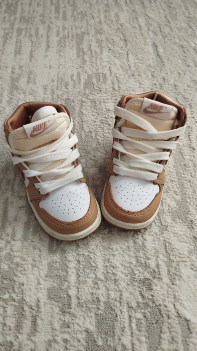 Детская кроссовка