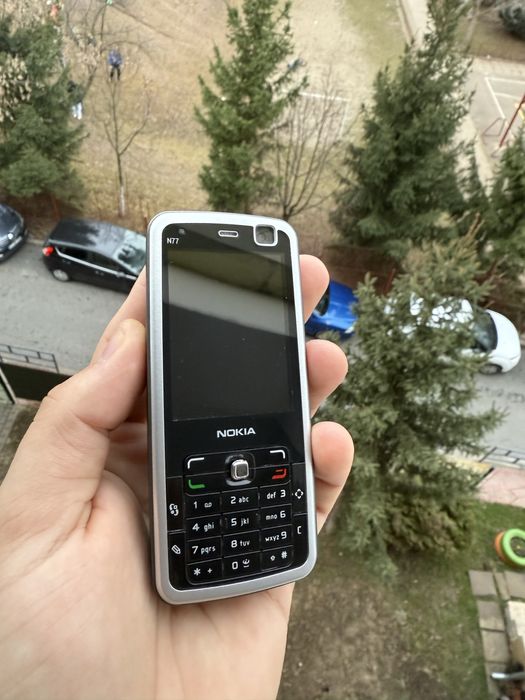 Nokia N77 si Nokia 7500 Prism