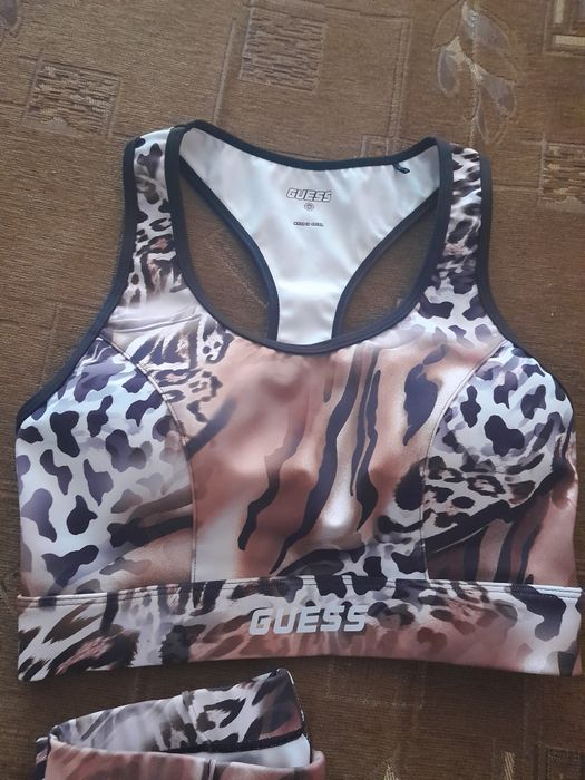 Спортен комплект GUESS-S размер