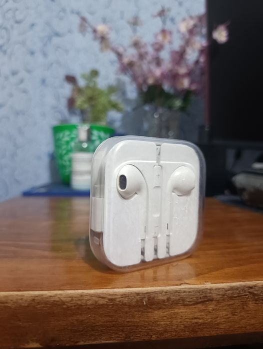 Iphone simli naushniklari