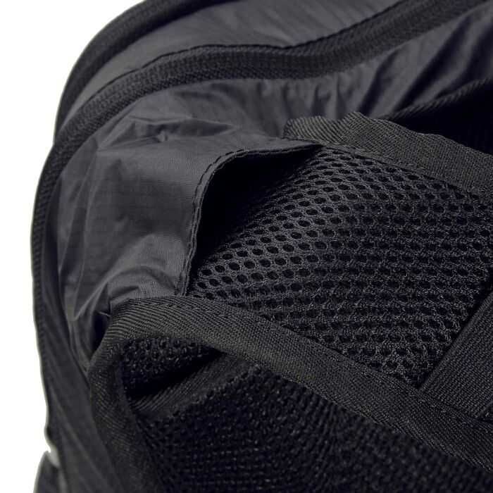 Rucsac ASICS usor 10 l negru