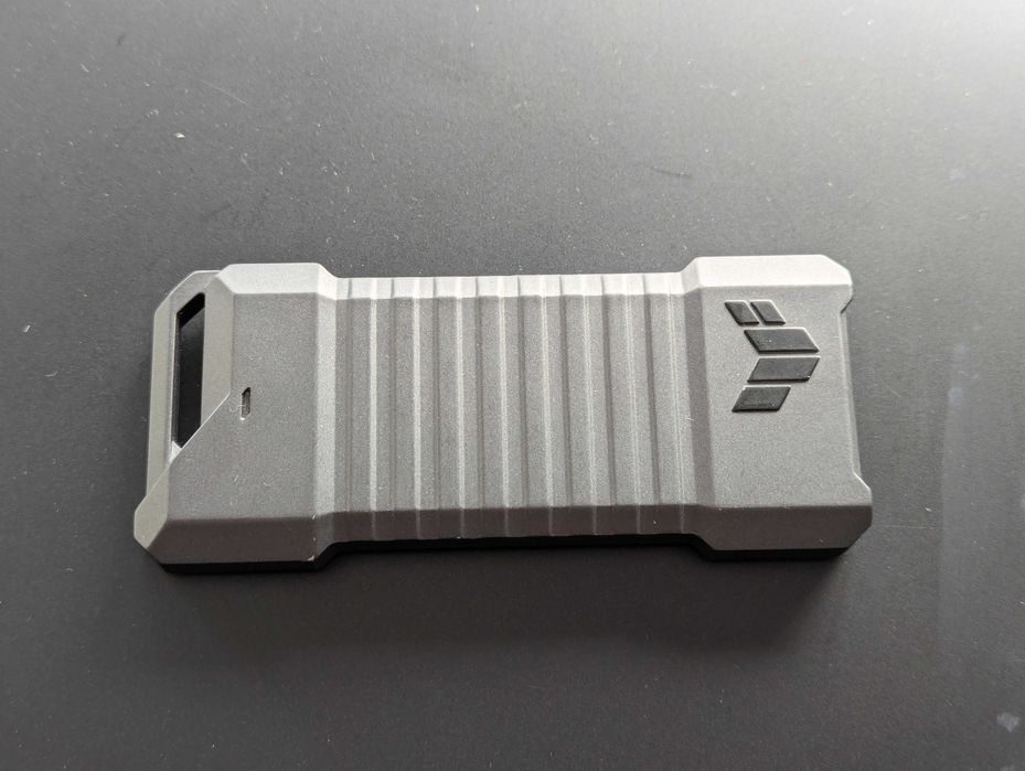 ASUS TUF Gaming A1 nvme SSD кутия за диск. IP68, в гаранция