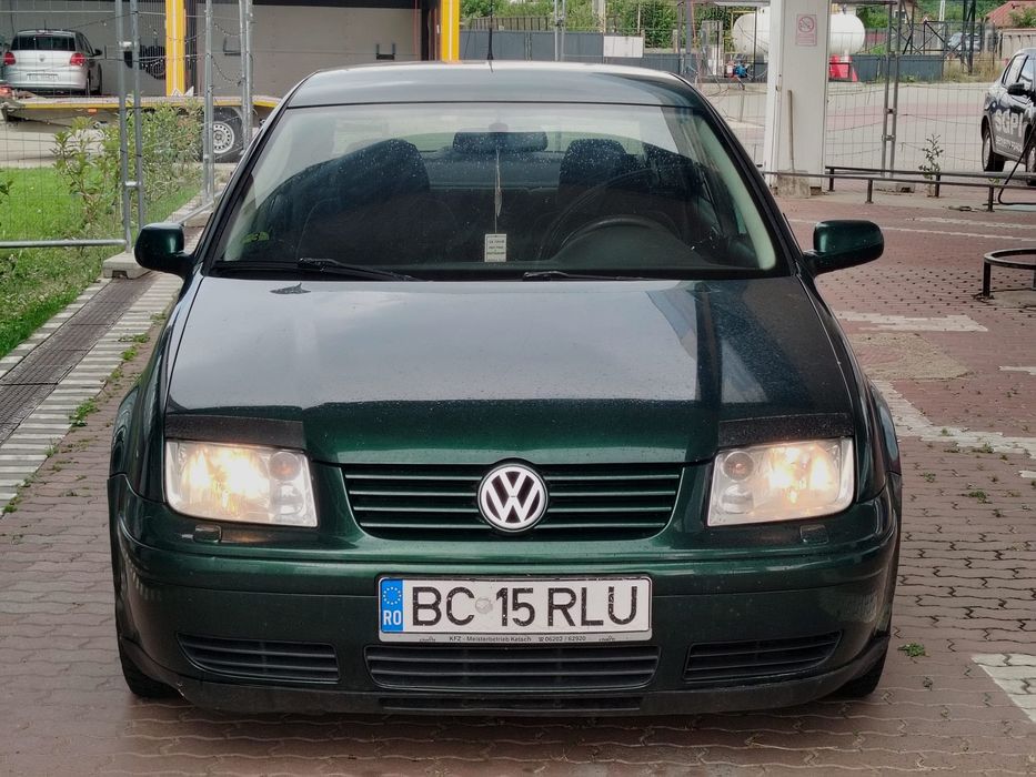 VOLKSWAGEN Bora