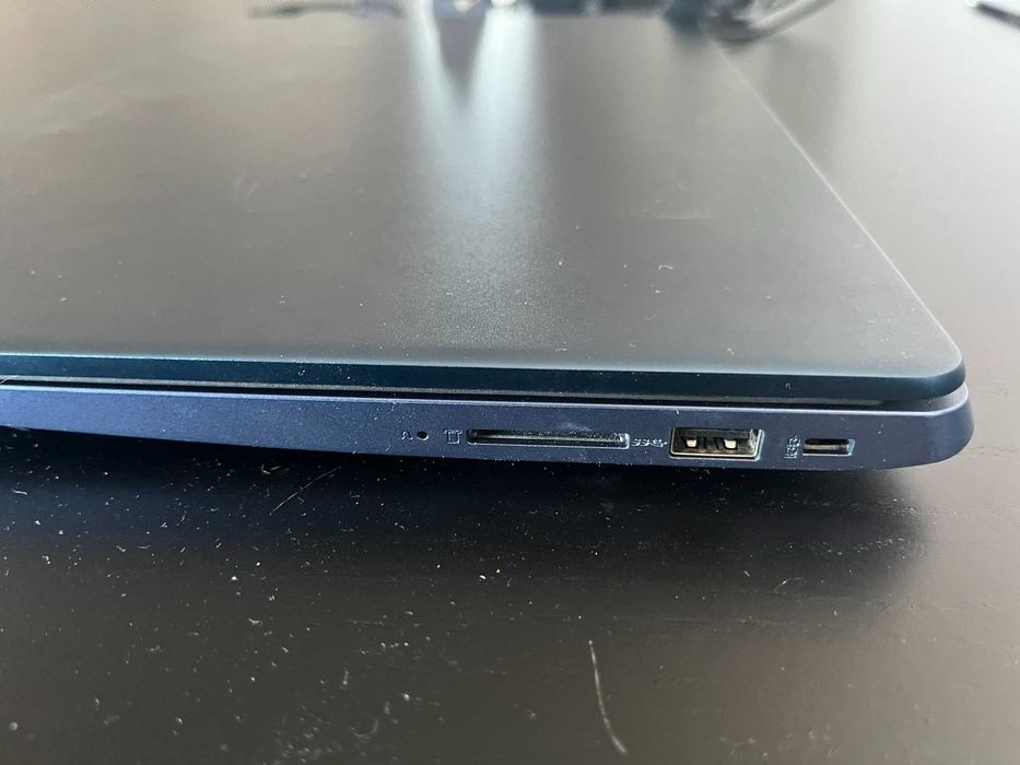 Laptop Lenovo Ryzen7 330S-15ARR