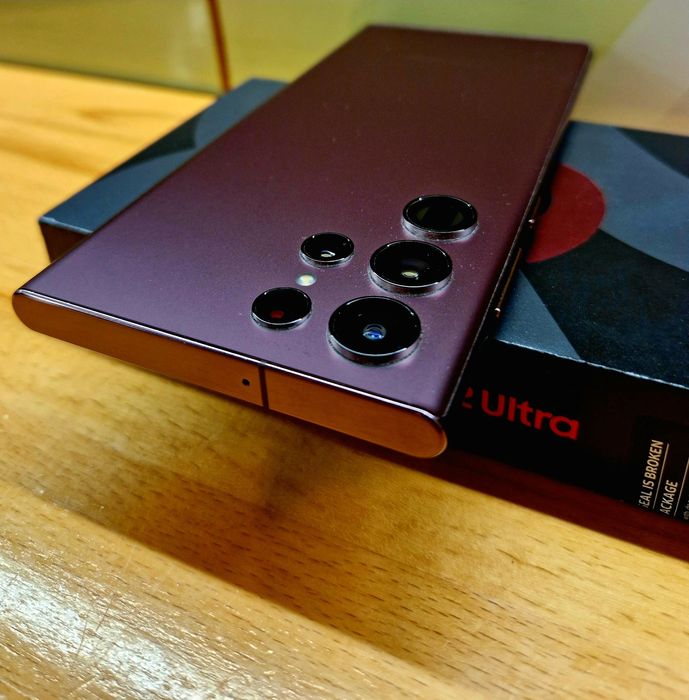 Samsung Galaxy S22Ultra 12/256GB.