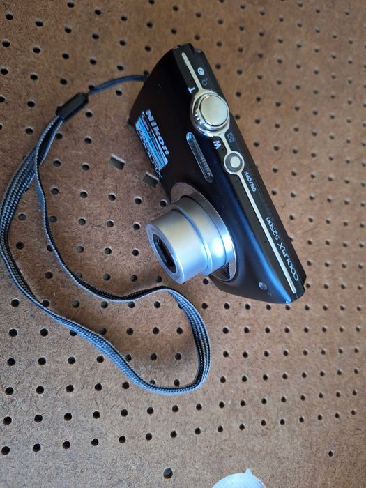 Nikon Corp Japan Coopix S2500 pt piese reparat curatat colectie