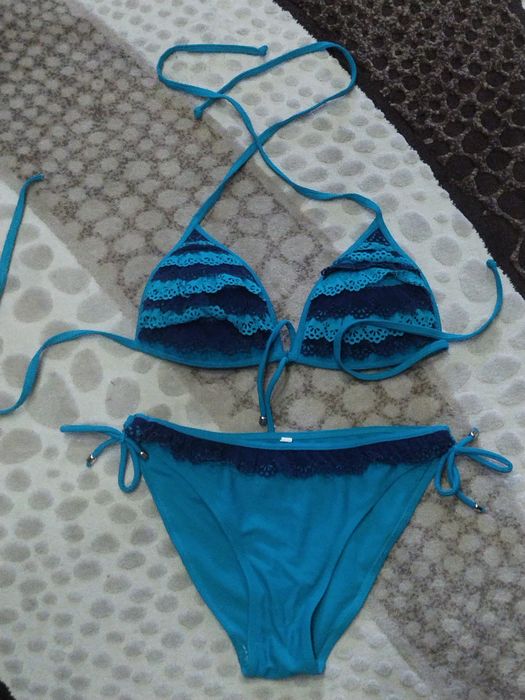 Продам женские купальники..