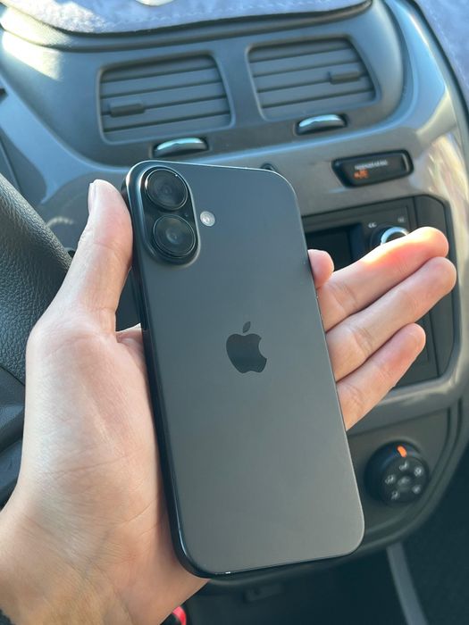 Продам iPhone 16 айфон 16