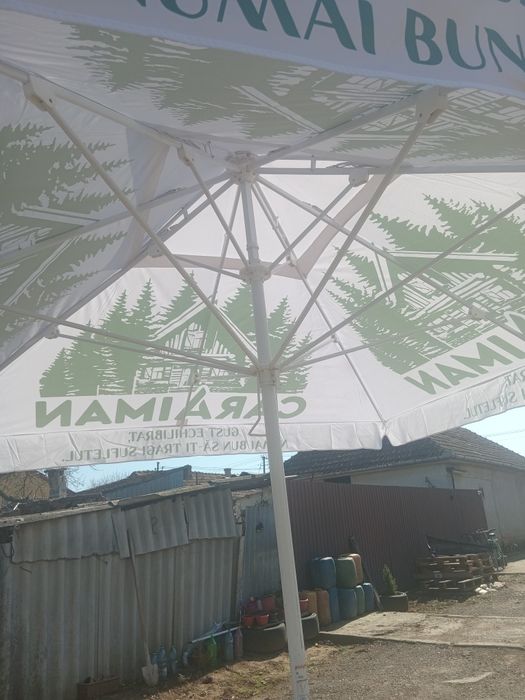 Vând umbrelă mare