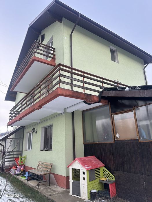 Cornu de Jos - casa P + 2 E - teren 1000mp - 295000 Euro/Neg.