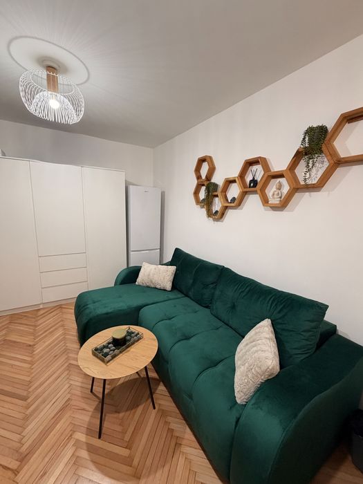 Vând garsonieră modernă