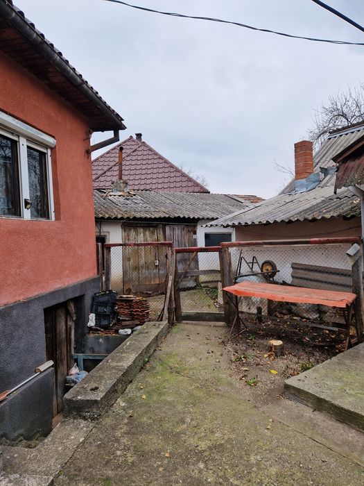 De vânzare locuințe pentru doua familii !