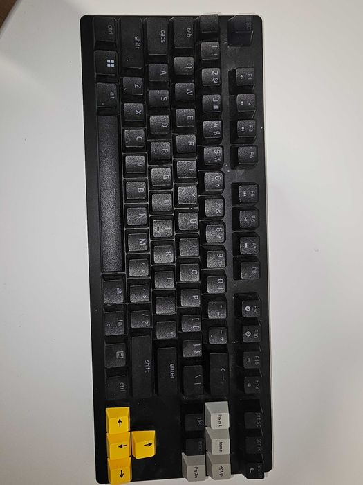 Tastaturi mecanice si mouse de gaming