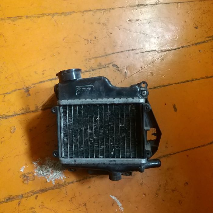 Радиатор охлождения на хонда Дио мопед