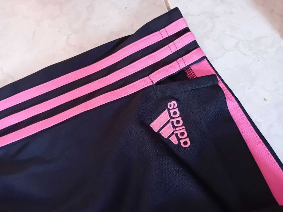 Оригинални къси панталони на Реал Мадрид