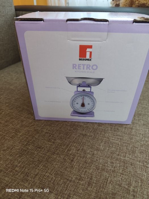 Кухненска везна Bergner 5кг ретро