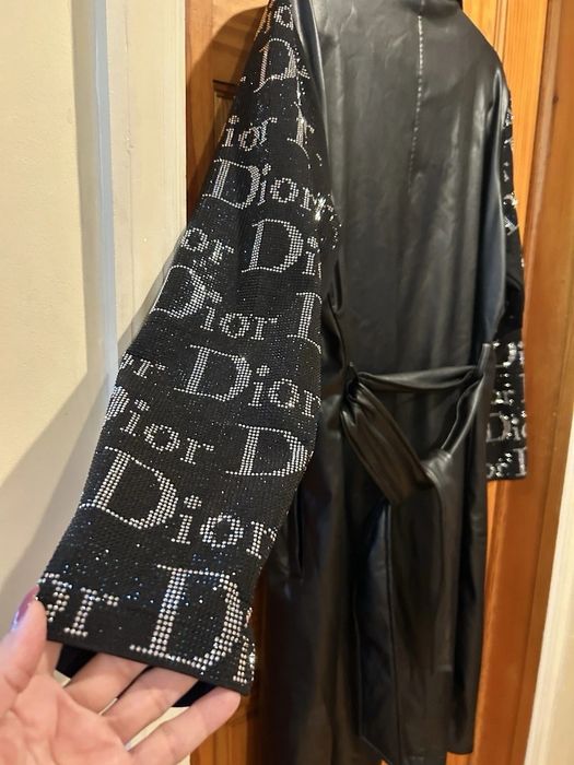 Продам тренч-плащ новый