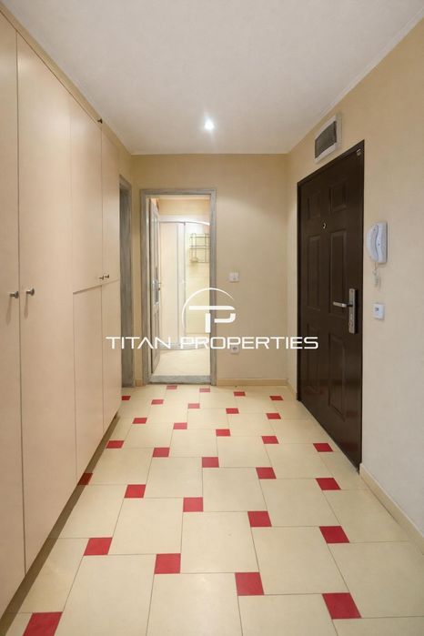 Продава се Двустаен апартамент в Пловдив, Център - 56 кв.м за 1075 €/кв.м - Снимка #4