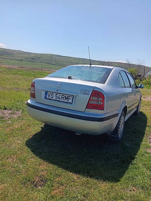 Vând Skoda Octavia