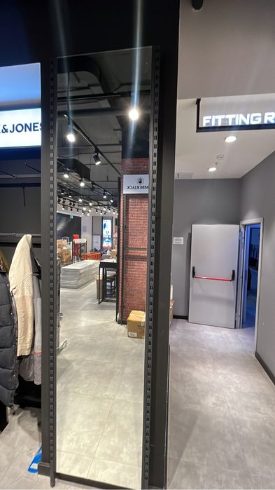 Зеркало для помещений