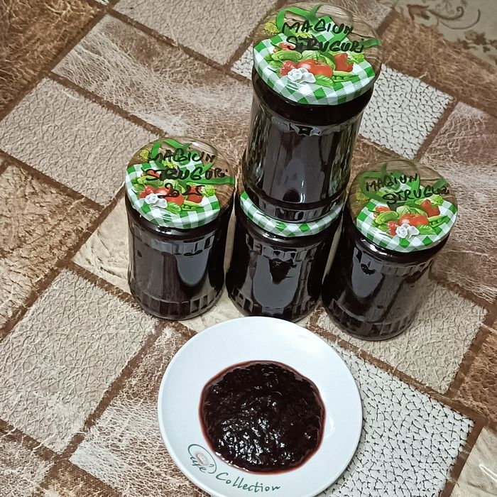 Gem  de struguri   căpsunică