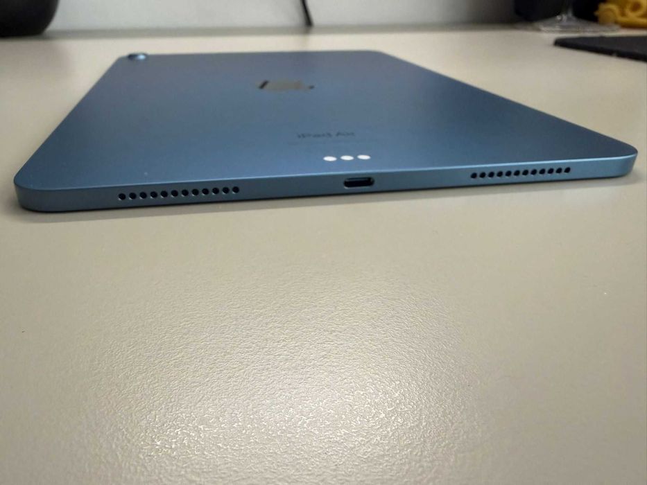 Ipad Air m1 WIFI 2022 albastru 64gb + Apple Pen 2nd gen