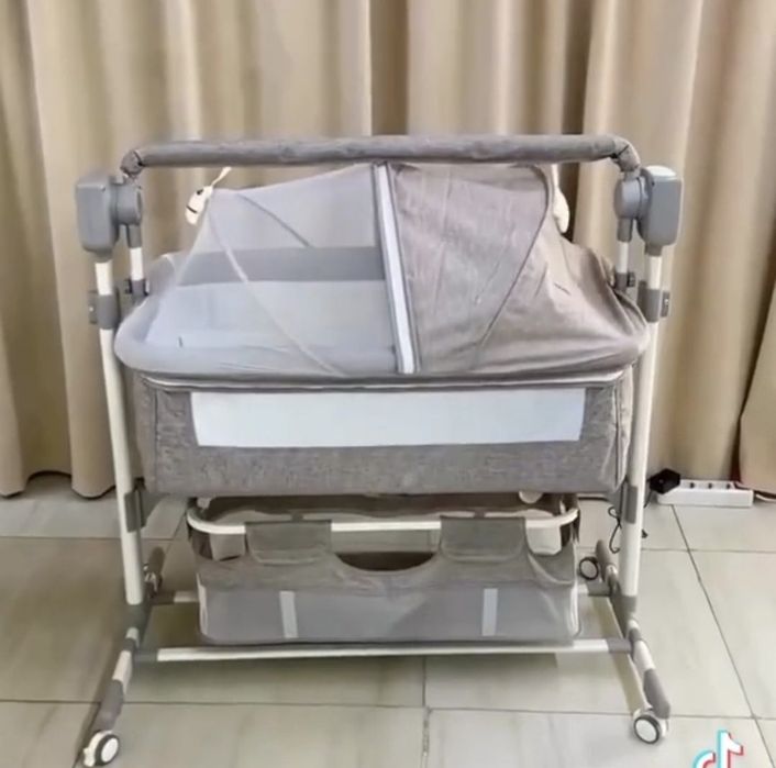 Детская кроватка качалка