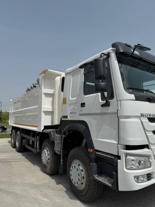 Sinotruk Howo 380 8x4 CNG