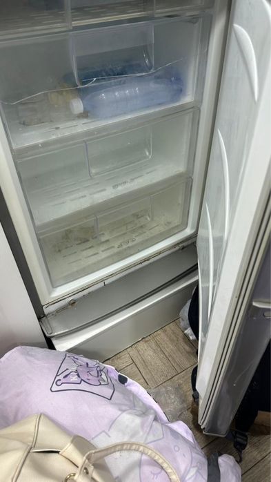 Холодильник сатылады