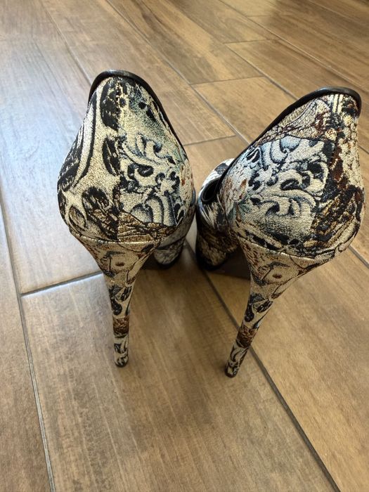 Официални обувки на ток CASADEI
