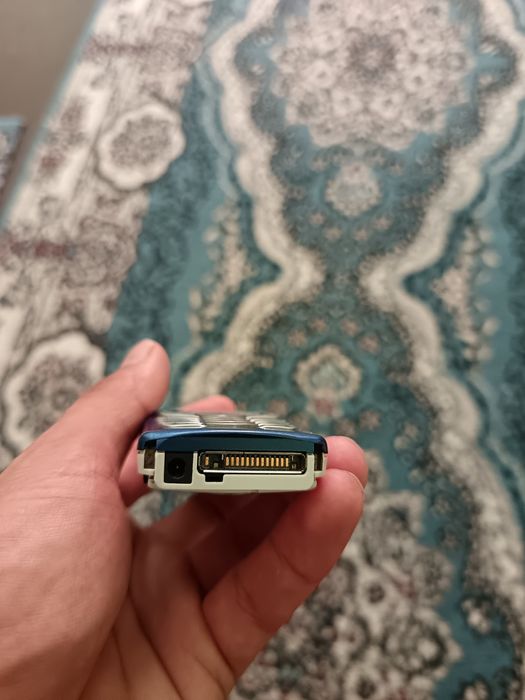 Nokia 6100 holati yaxshi