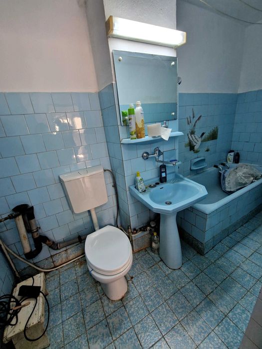 Apartament de 3 camere zona Lama etaj 3 cu lift