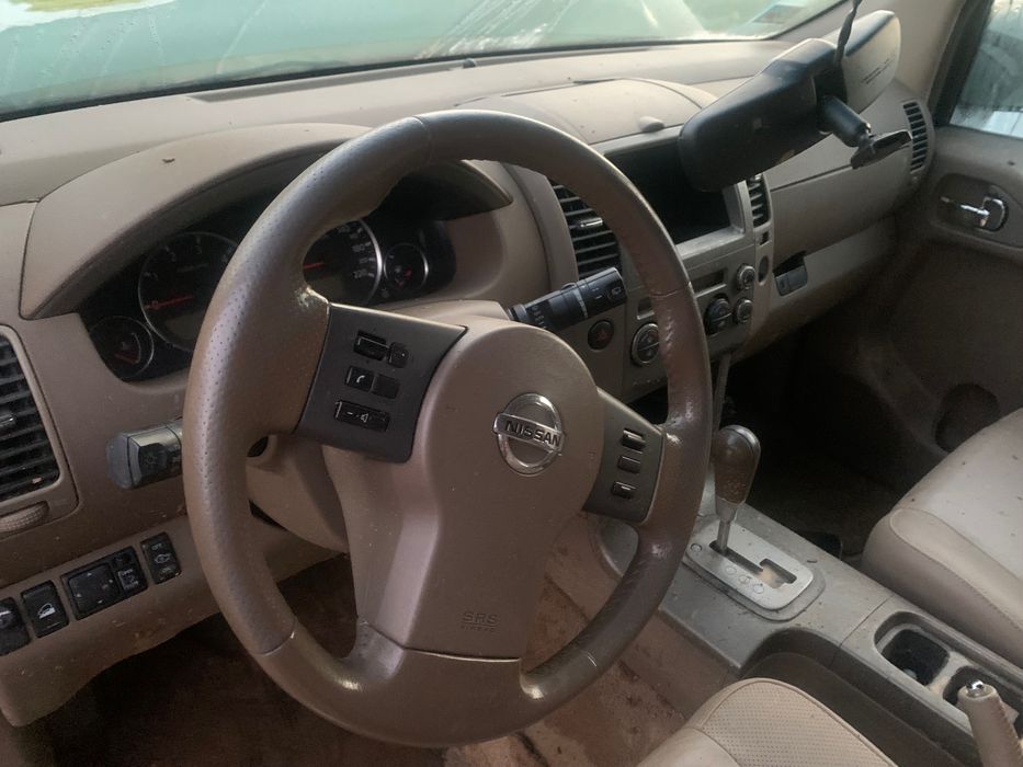 Nissan Pathfinder 2007г автоматик