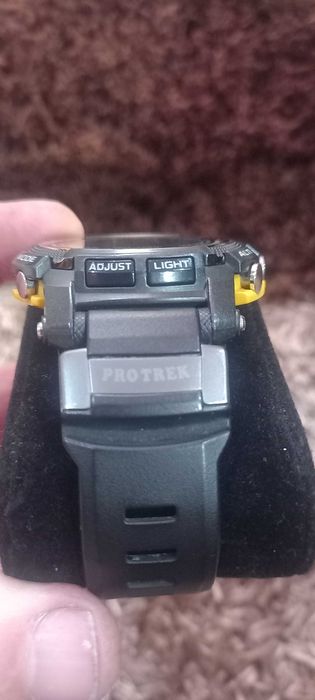 Casio Pro-Trek PRW-2000