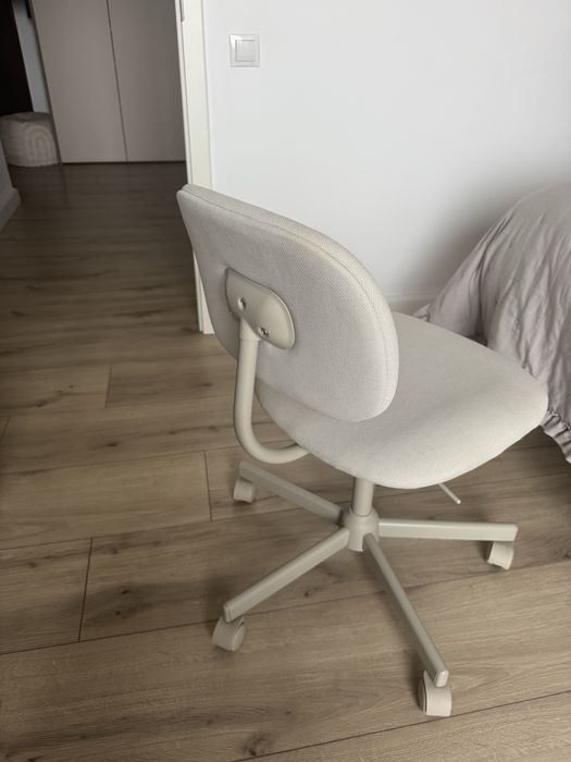 Scaun bej de birou Ikea