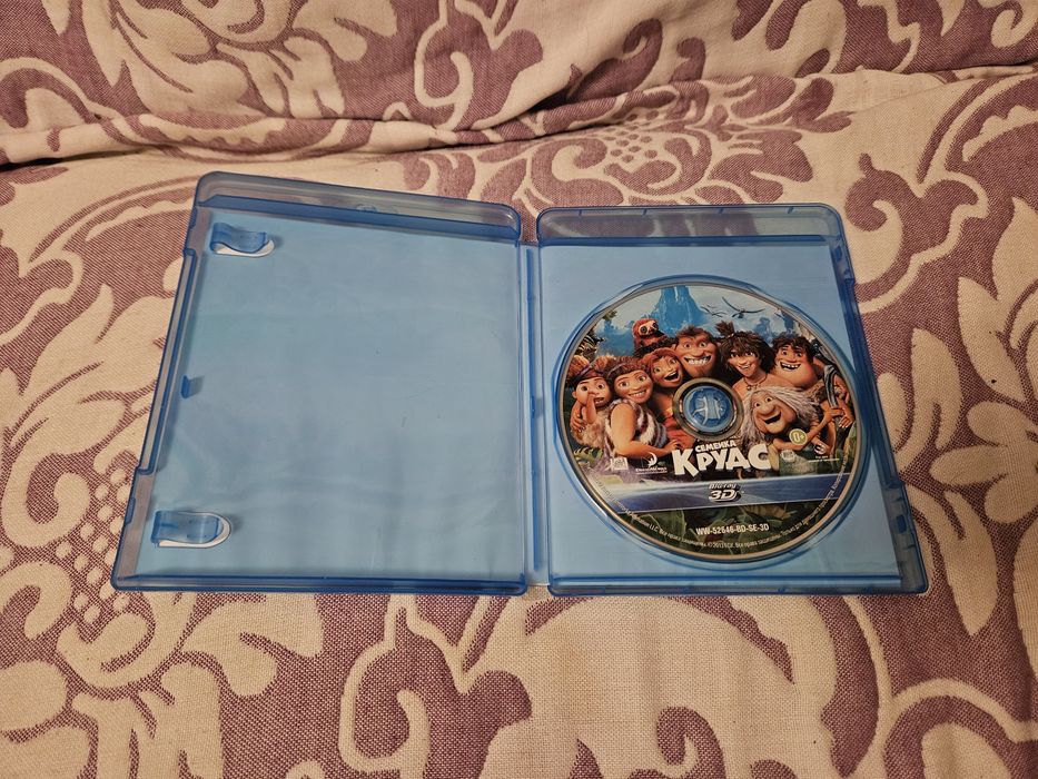 Блюрый мультик Семейка Крудс