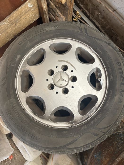 Продам 4 оригинальных диска на Mercedes-Benz