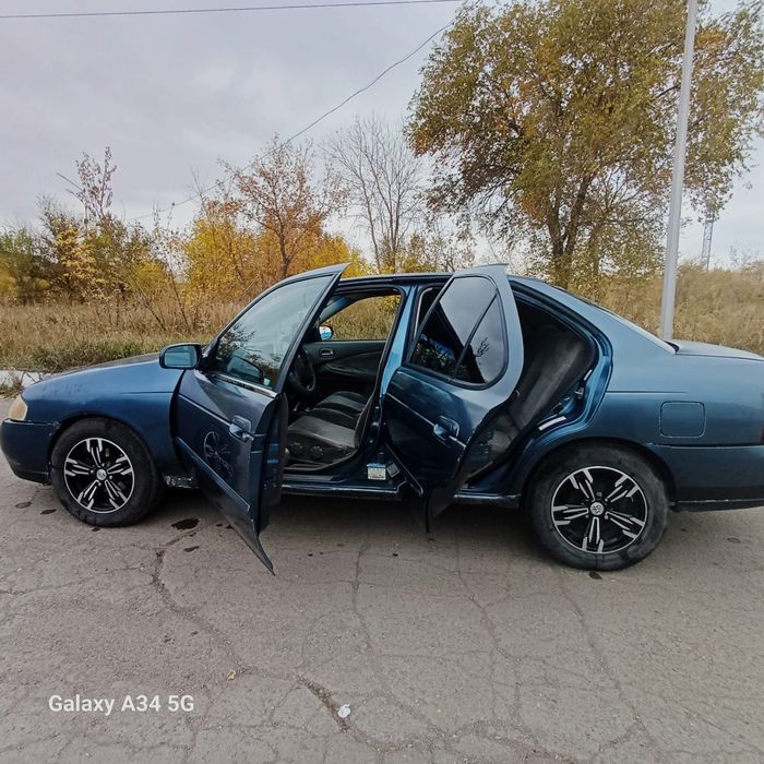 Nissan Sentra 2001год