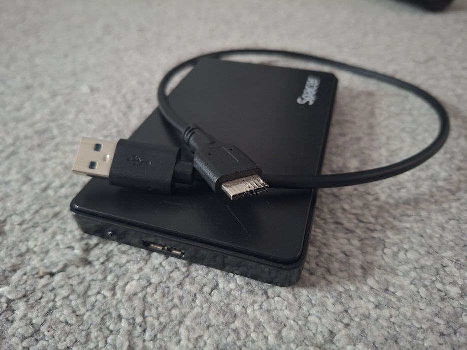 Vand hard disk extern / portabil 500G