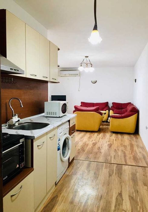 Дава се под наем Тристаен апартамент в Бургас, Възраждане - 105 кв.м за 225 € - Снимка #1