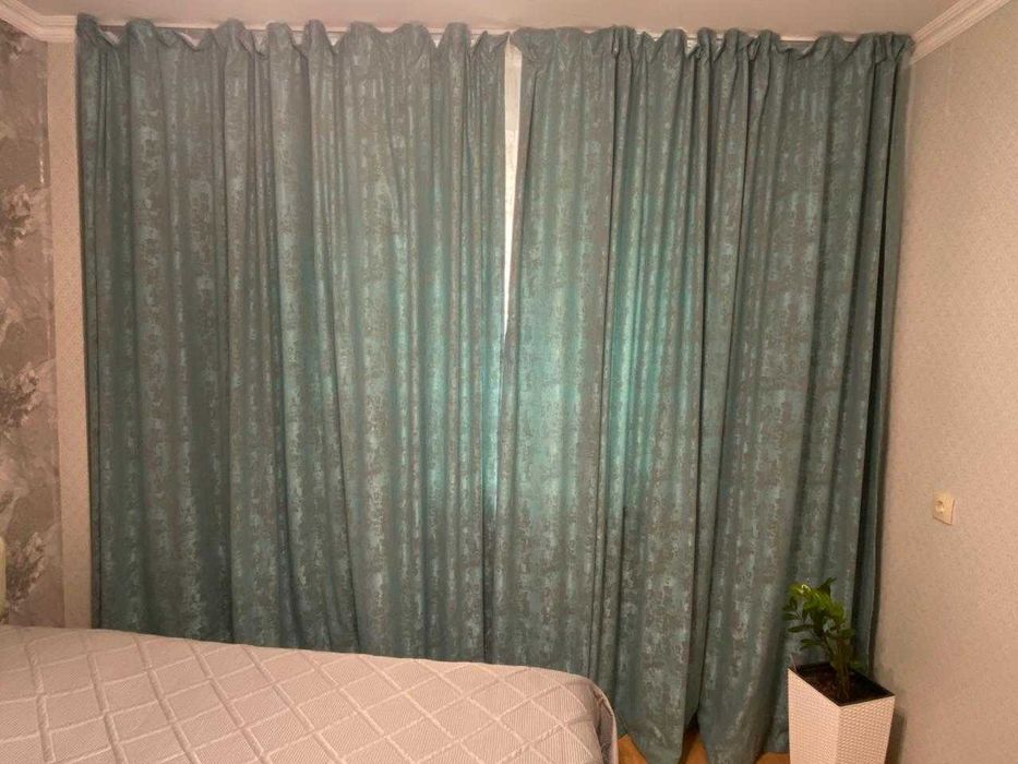 Продам шторы в отличном состоянии