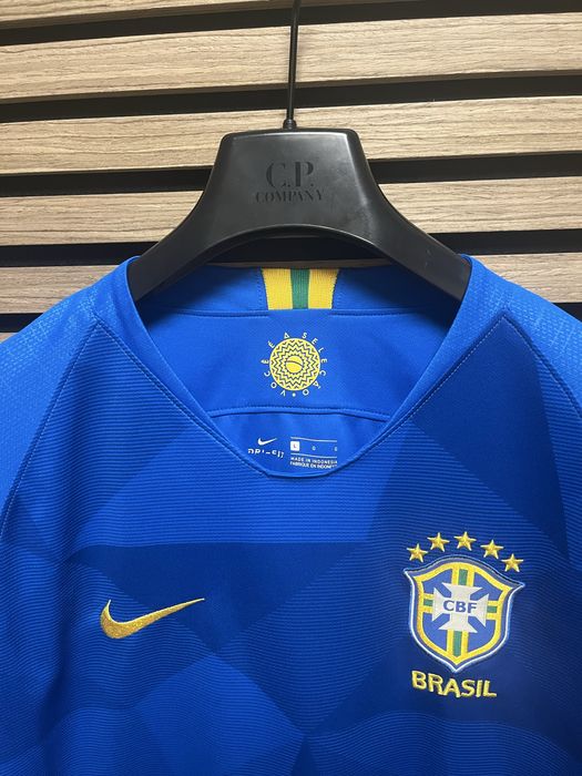 NIK Brasil Away Jersey -2018/2020 - Бразилия размер Л / Оригинал