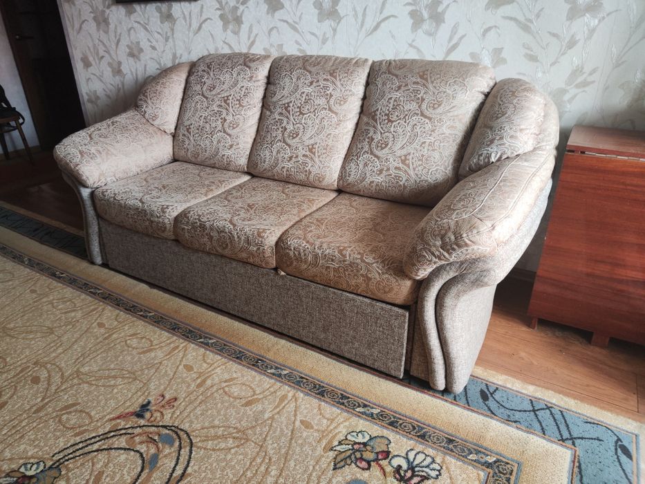 Продам диван 666