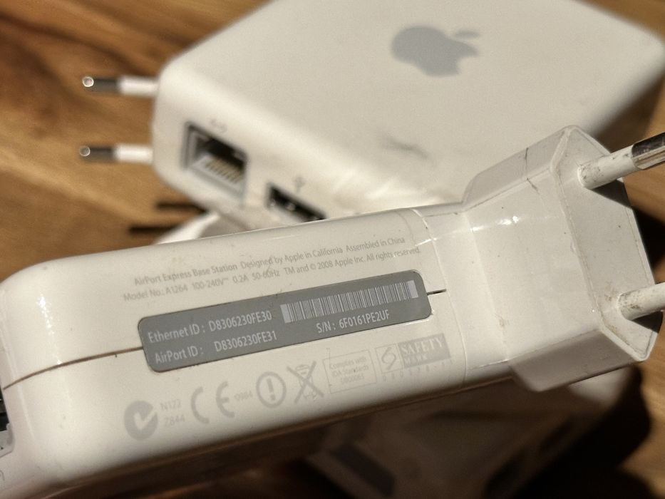 Airplay / router Apple Express Base Station, impecabil