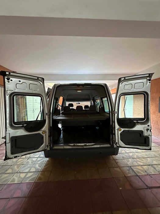Продавам Ford Tourneo Connect