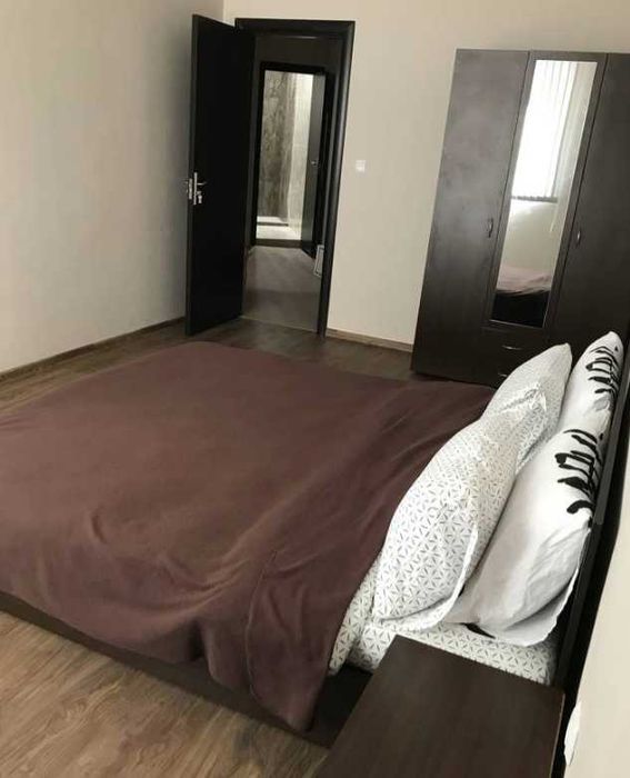 Дава се под наем Тристаен апартамент в Бургас, Меден рудник - зона Б - 92 кв.м за 200 € - Снимка #3