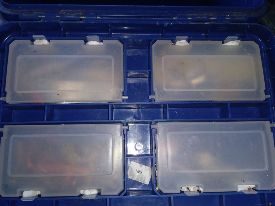 Отдам чемодан для рыбалки